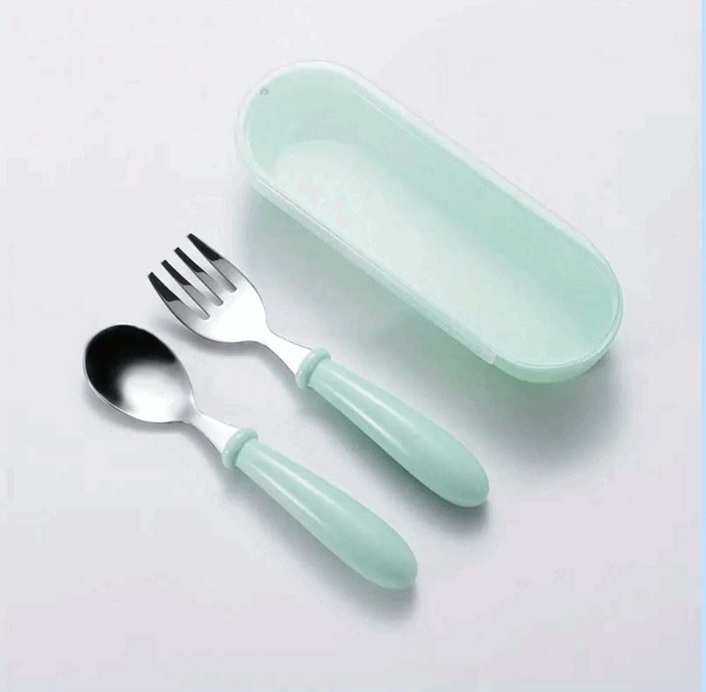Spoon & Fork |  MumNest |  Feeding.